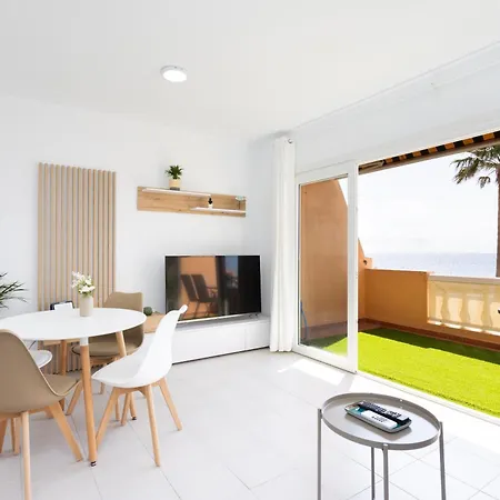 Apartament Home2book Caletillas Oceanview Apt, Terrace & Pool Candelaria